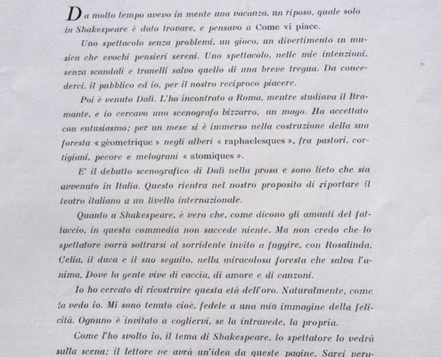 Foto sezione teatro Sergio Fantoni: Rosalinda o Come vi piace di W. Shakespeare. Regia L.Visconti. Costumi di Salvator Dali. Compagnia Morelli – Stoppa, con V. Gasman, Ruggero Ruggeri, Carlo Tamberlani, Luisa Rossi, Ermanno Randi, Gabriele Ferzetti, Marcello Mastroianni, Rossella Falck, Emilio Bonucci, Caprioli, Luciano Salce. 1948