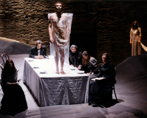 Il lungo pranzo di Natale di Thornton Wilder. Regia di Cristina Pezzoli. Con Bruna Rossi, Carola Stagnaro, Sergio Albelli e la compagnia del Teatro Due di Parma. 1994.